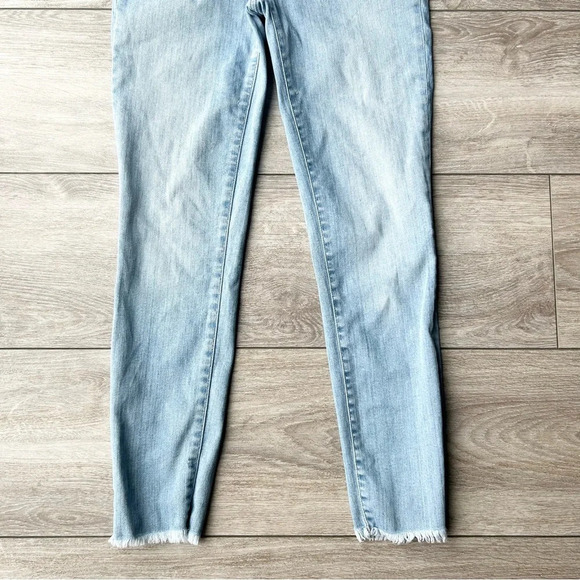 Madewell High Rise Skinny Crop Button Front Raw Hem Light Blue - Picture 9 of 13